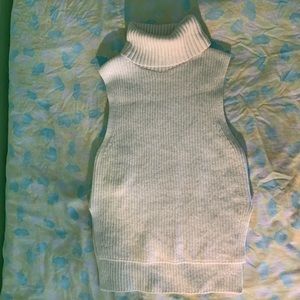 Uniqlo Cream Wool Blend Sleeveless Turtleneck